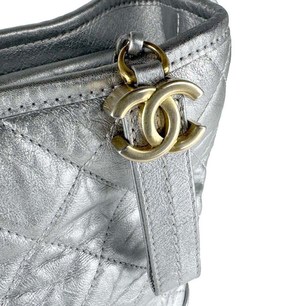 CHANEL Silver Leather Shoulder Bag - Picture 11 of 13